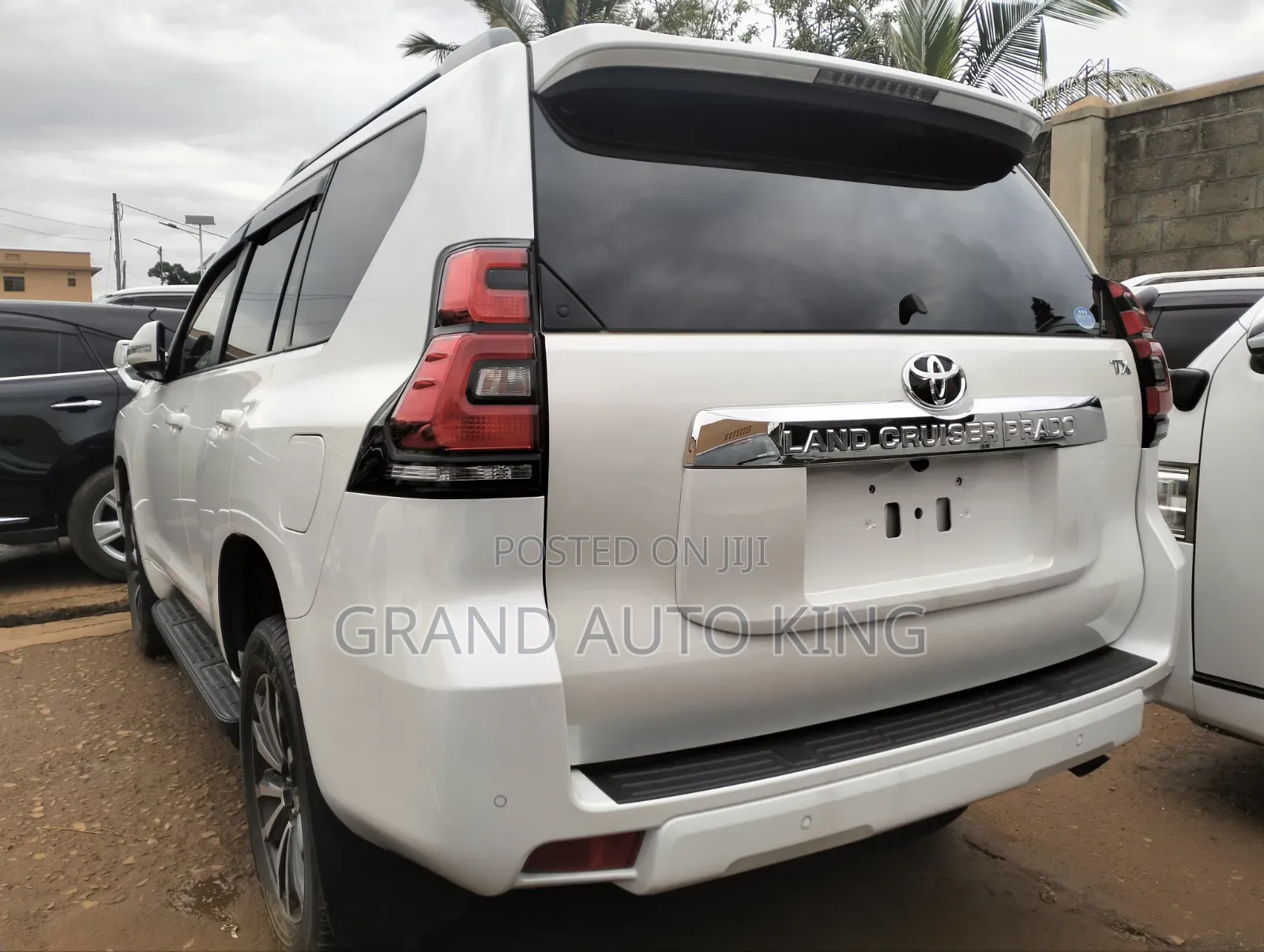 Toyota Land Cruiser Prado 2018 White