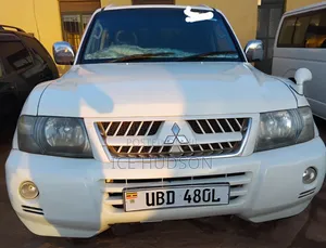 Mitsubishi Pajero 2006 White