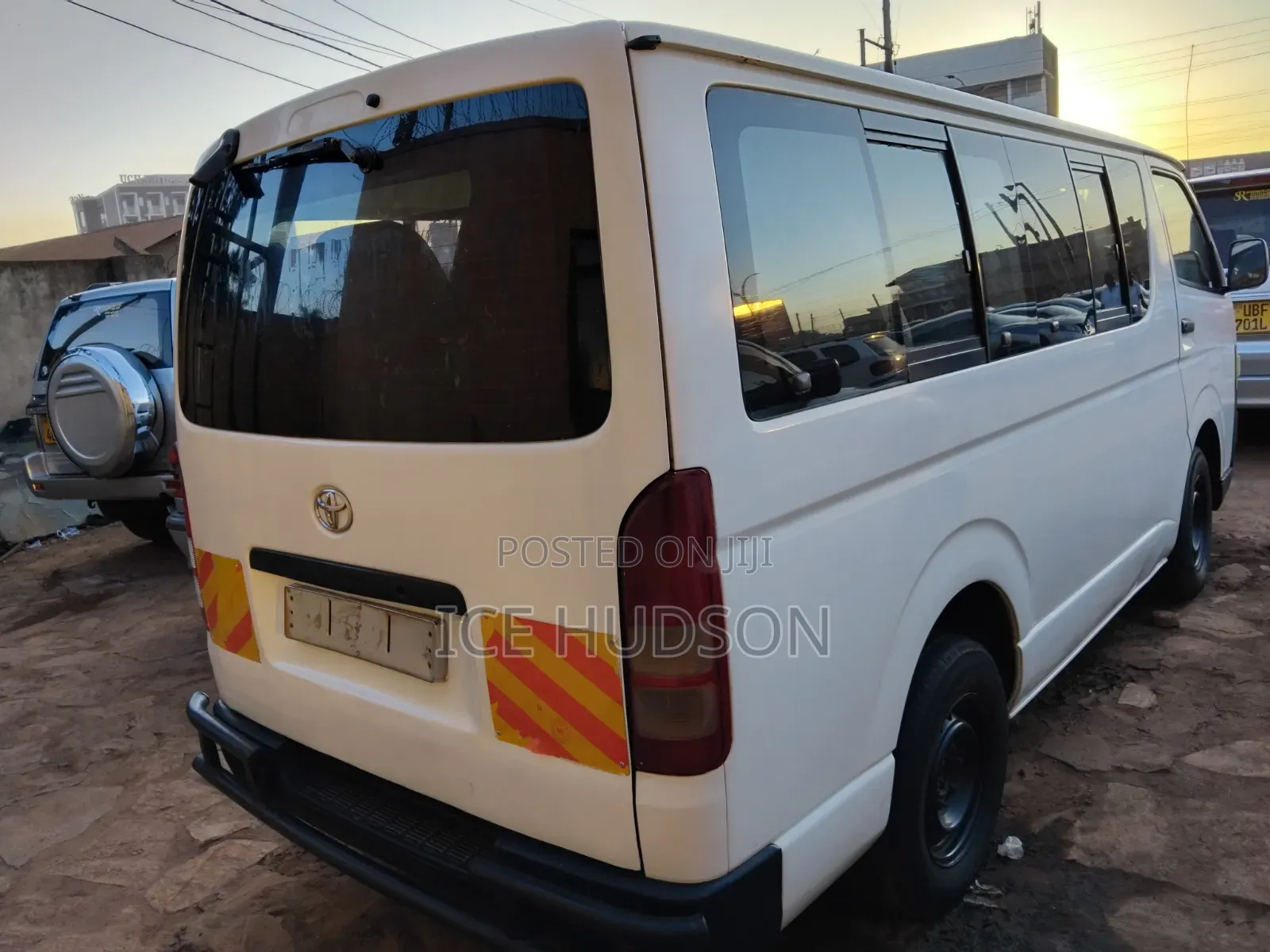 Toyota HiAce 2007 White