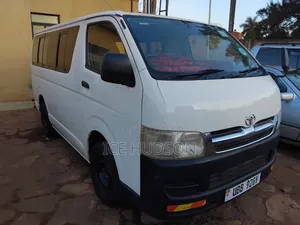 Toyota HiAce 2007 White