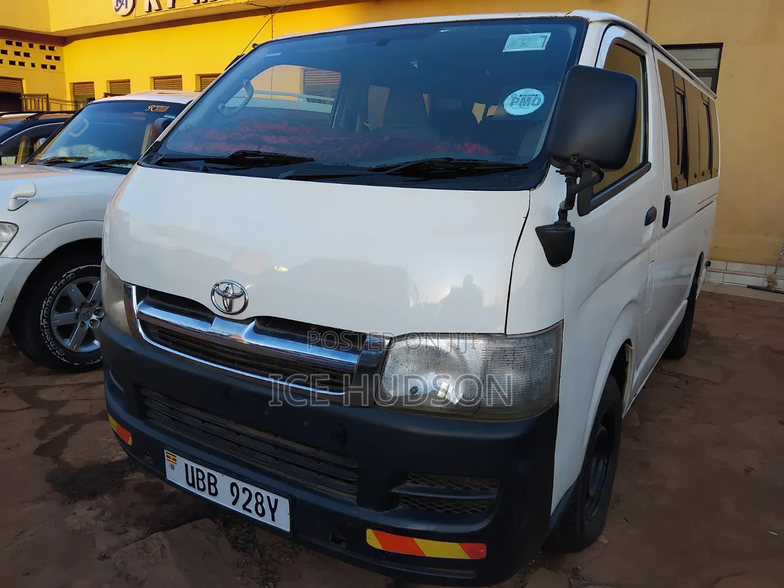 Toyota HiAce 2007 White