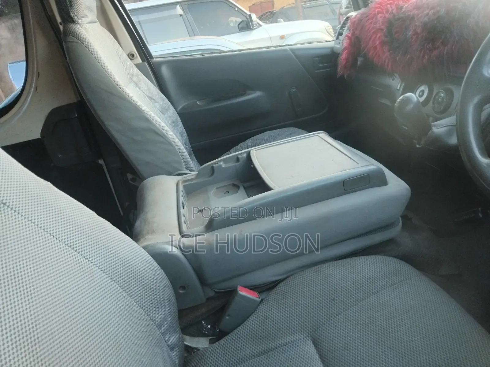 Toyota HiAce 2007 White