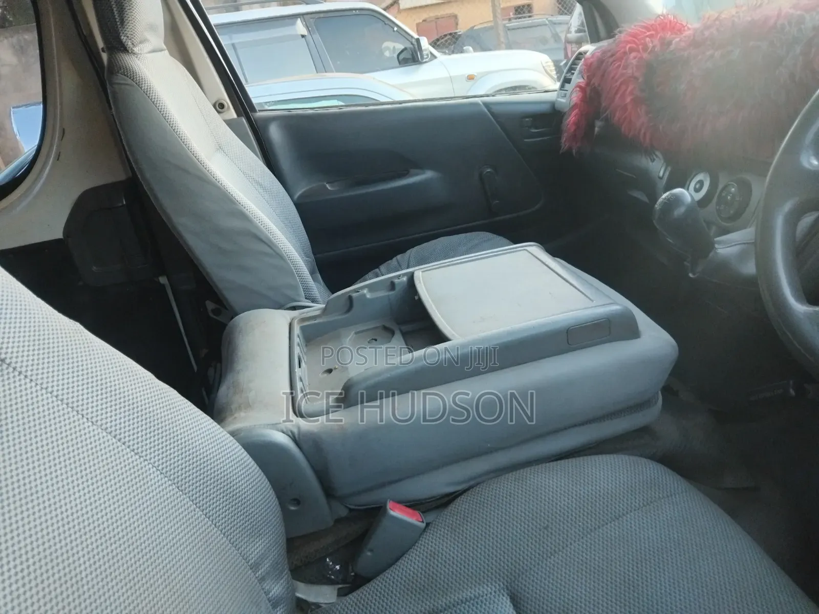Toyota HiAce 2007 White