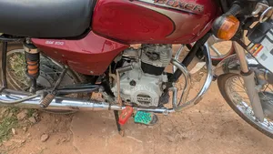 Bajaj Boxer 125 2021 Red