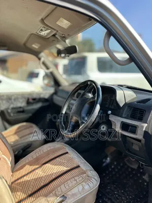 Mitsubishi Pajero 2000 Silver