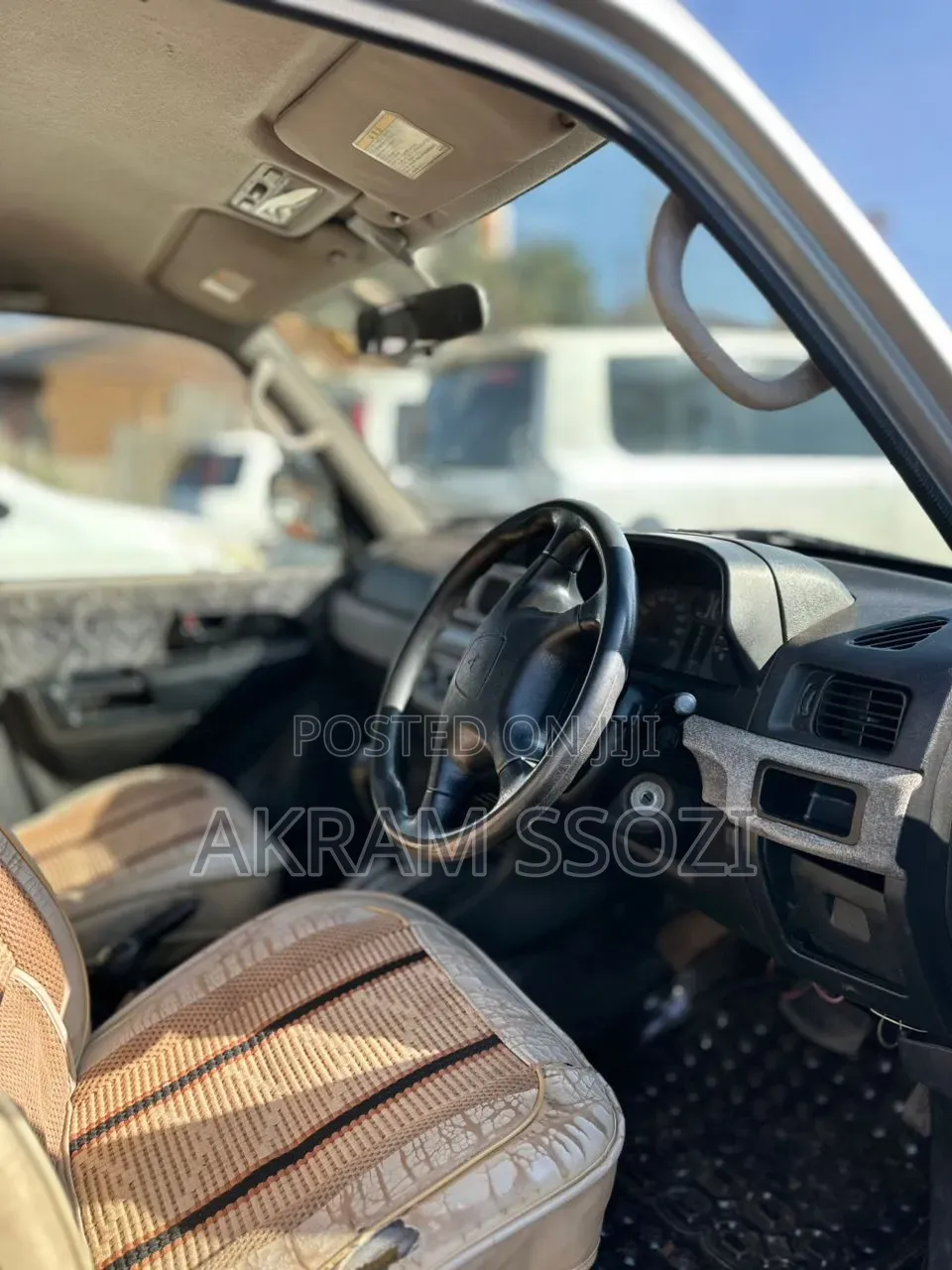 Mitsubishi Pajero 2000 Silver