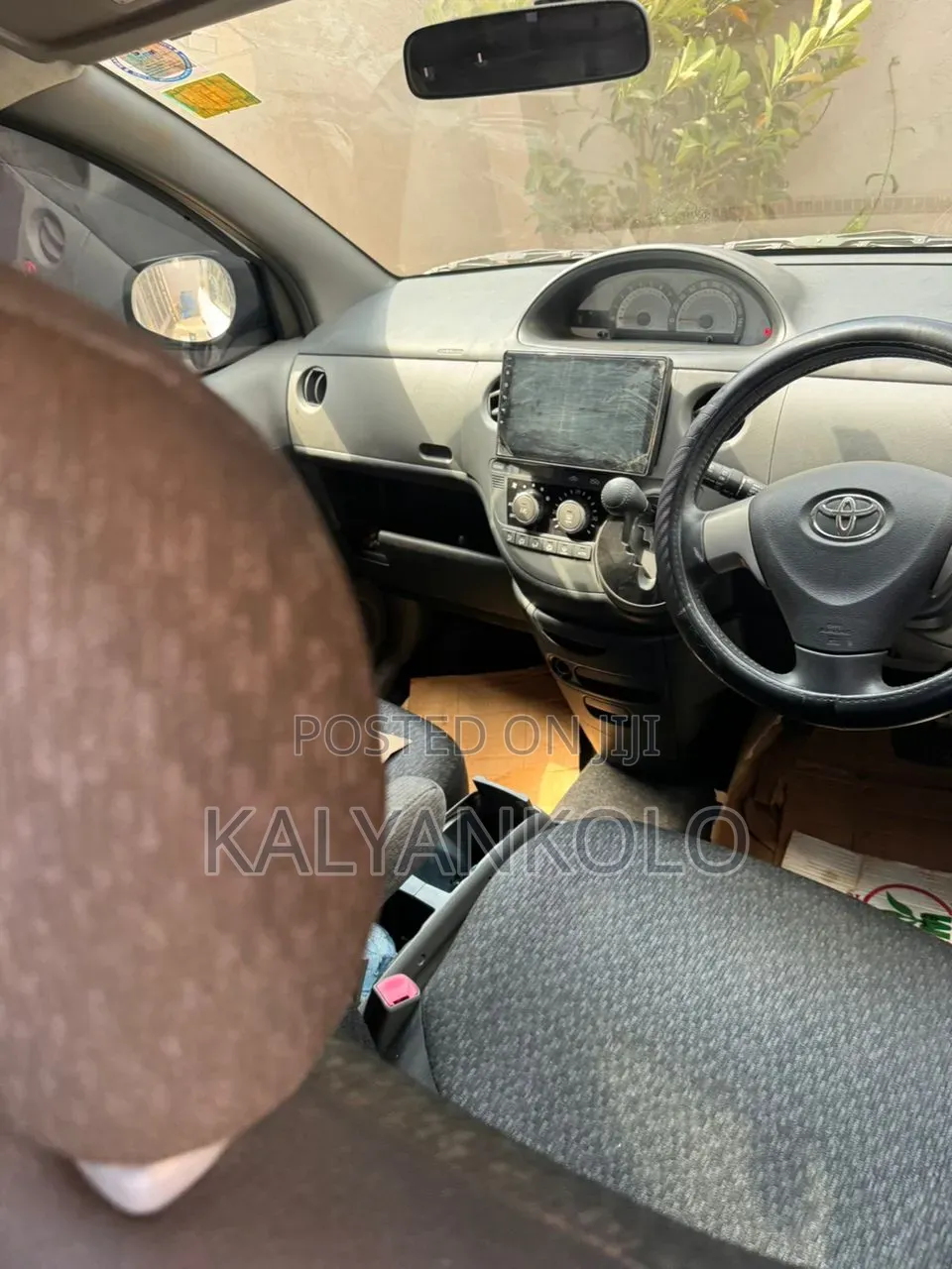 Toyota Sienta 2015 Silver