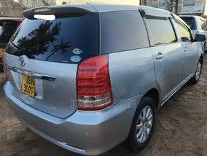Toyota Wish 2006 Silver
