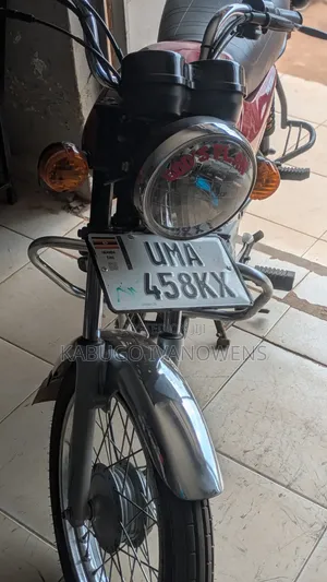 Bajaj Boxer 125 2025 Red