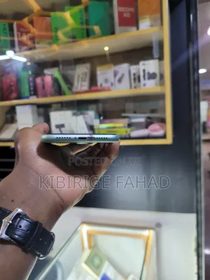 Apple iPhone 11 64 GB Green