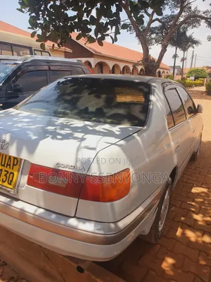 Toyota Corona Premio 2000 Silver