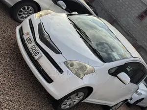 Toyota Ractis 1.5 AWD 2009 White