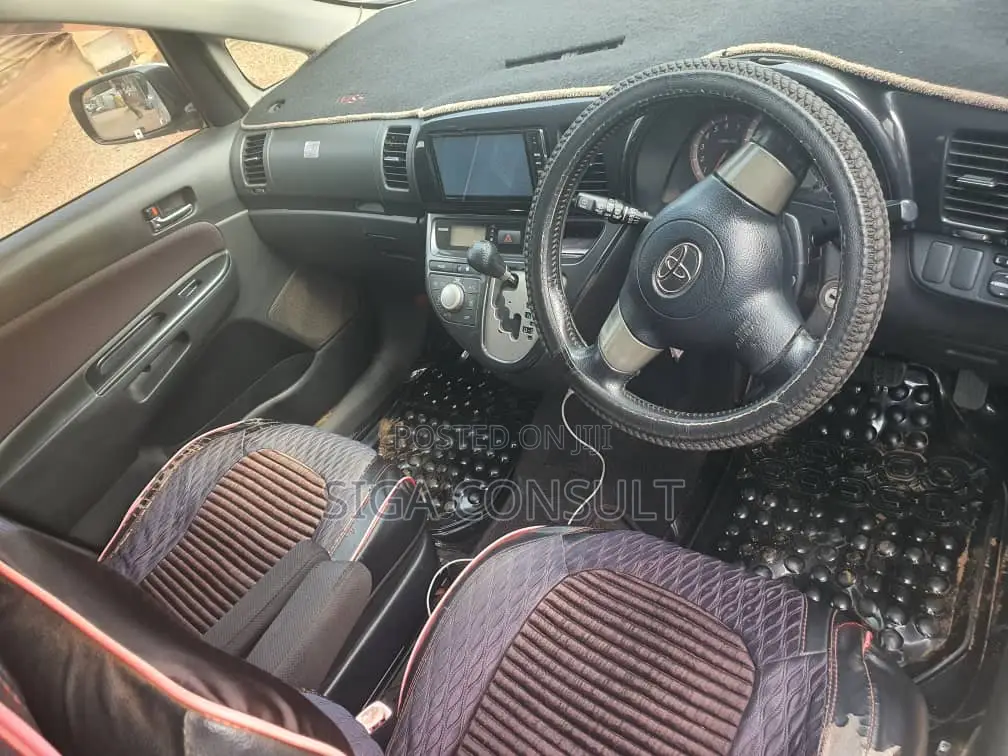 Toyota Wish 2007 Silver