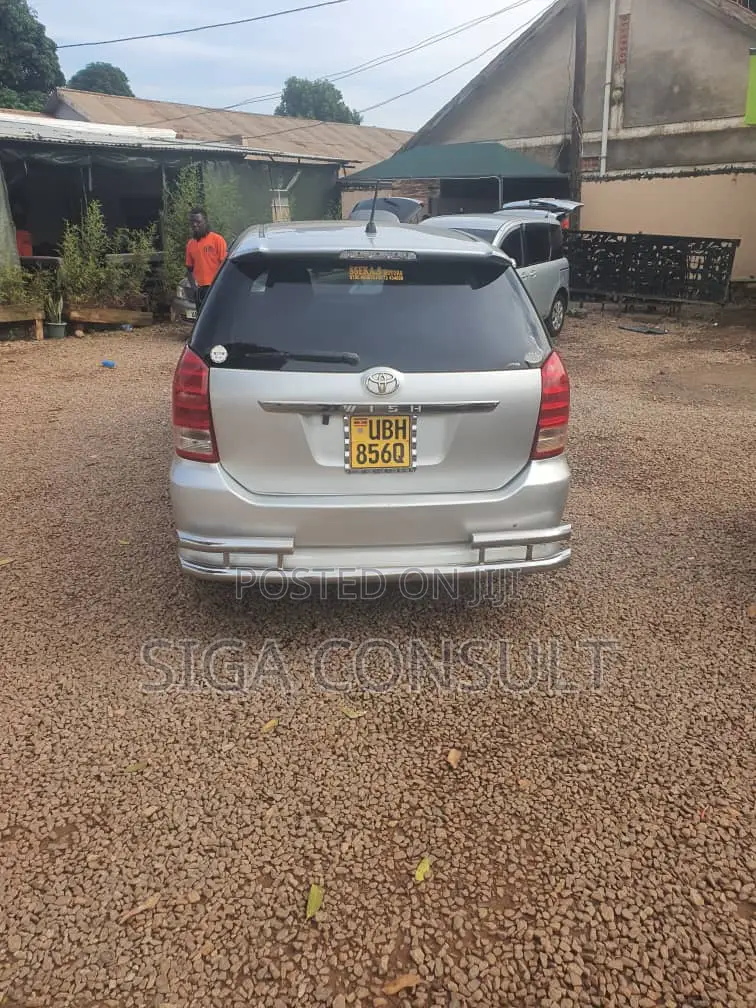 Toyota Wish 2007 Silver