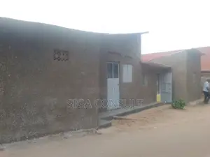 2bdrm House in Kyambogo, Nakawa for sale