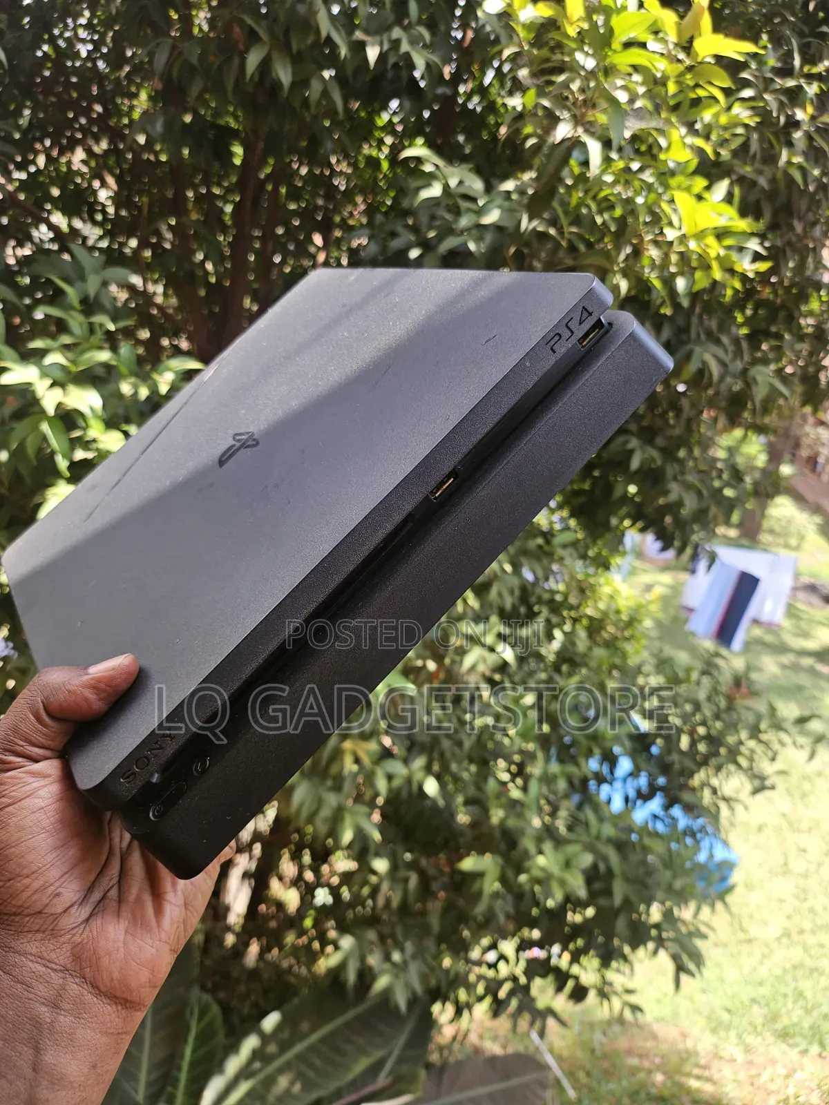 PlayStation 4slim