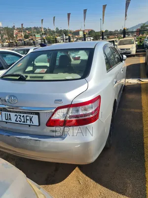 Toyota Premio 2012 Silver
