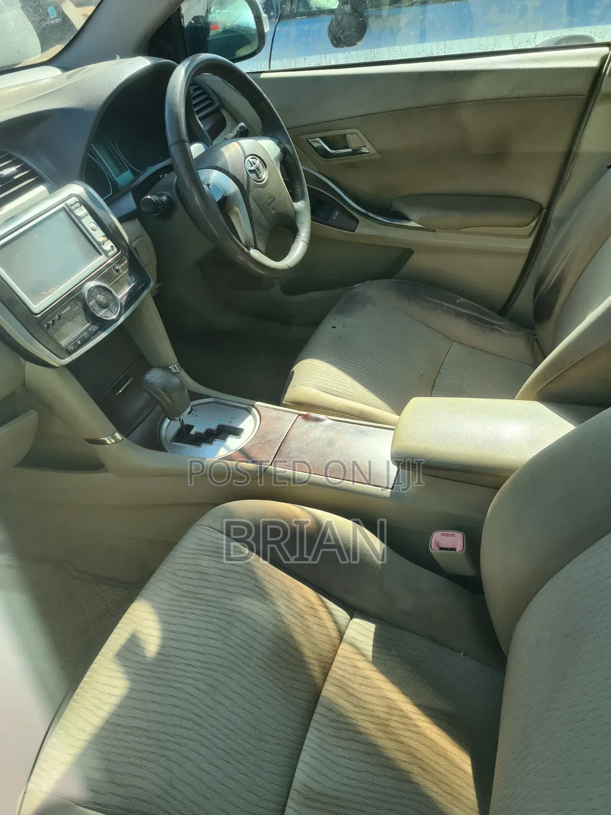 Toyota Premio 2012 Silver
