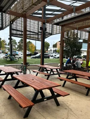 Outdoor Leisure Benches