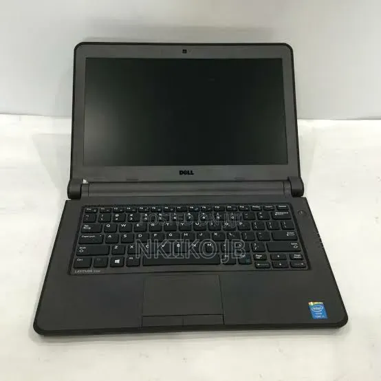 Laptop Dell Latitude 13 3340 4GB Intel Core i3 HDD+SSD 500GB
