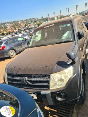 Mitsubishi Pajero 2012 Black