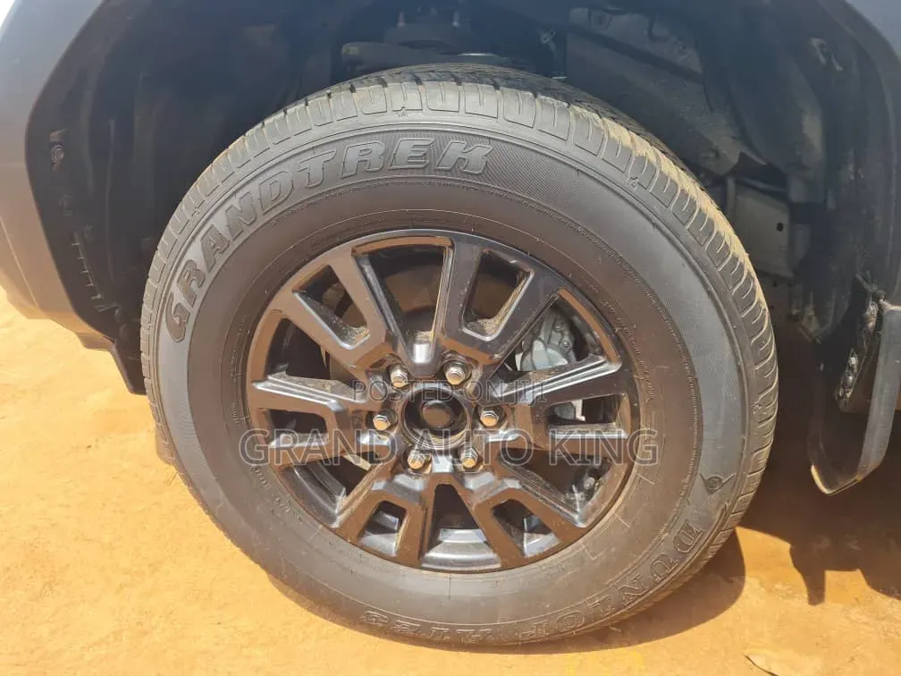 Toyota Land Cruiser Prado 2015 White