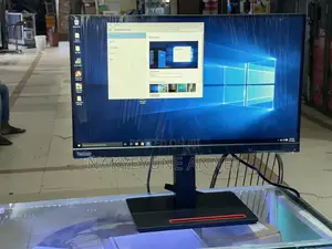 Desktop Computer Lenovo 4GB Intel Core i3 HDD 500GB
