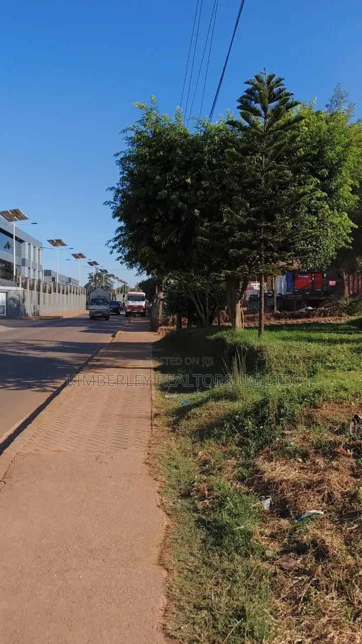 🔥🔥 15 Commercial Decimals of Prime Land for Sale in Kawempe Ttula! 🔥🔥