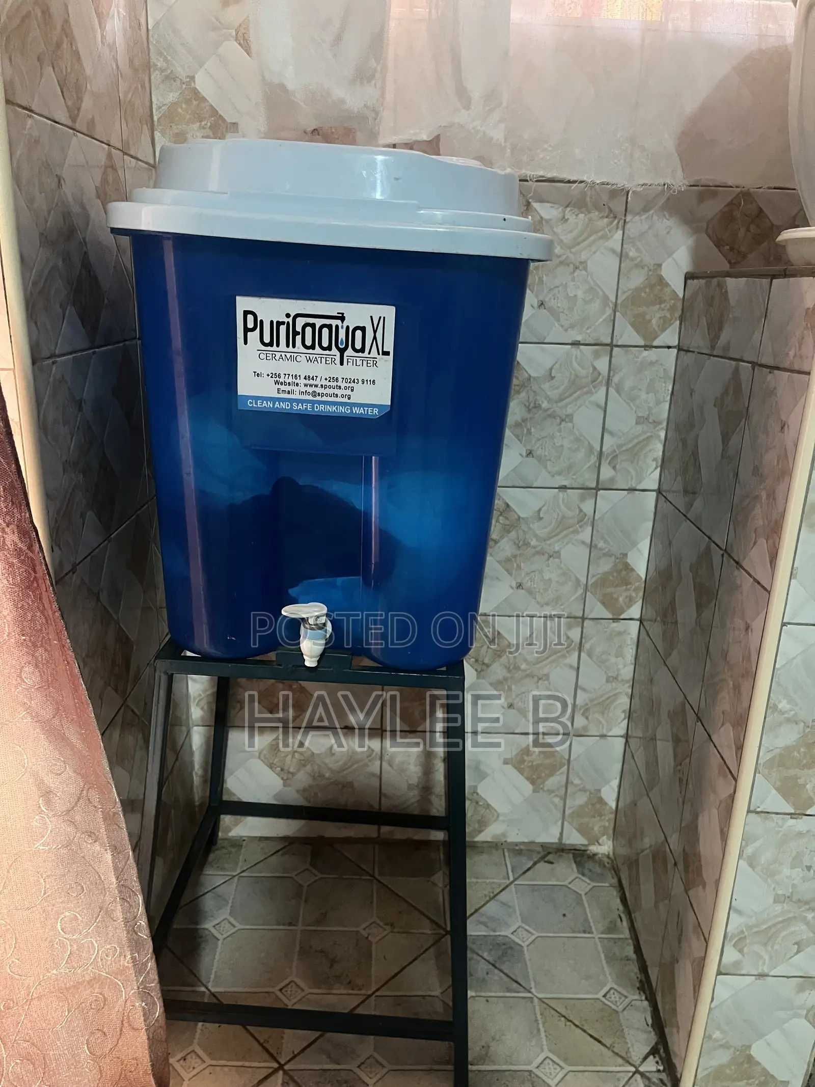 Water Purifaaya Container