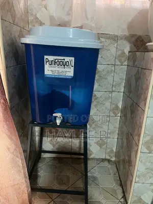 Water Purifaaya Container