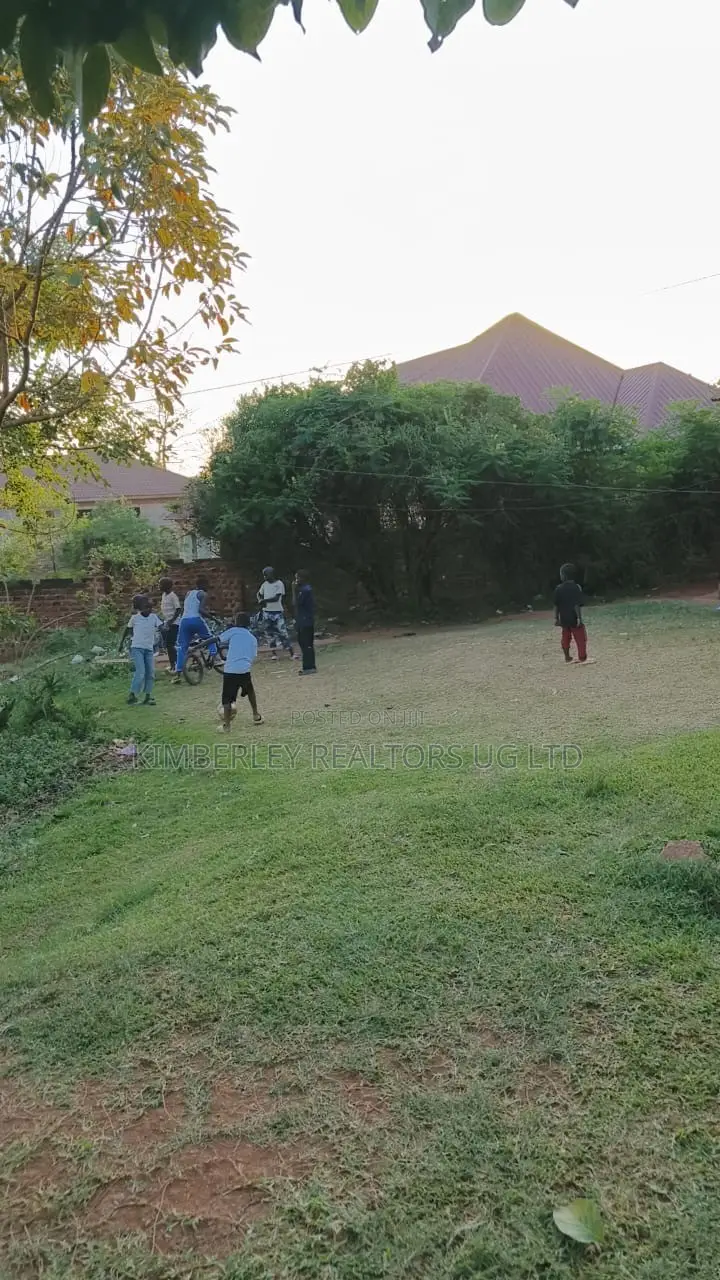 🔥🔥 24 Commercial Decimals of Prime Land for Sale in Kawempe Ttula! 🔥🔥