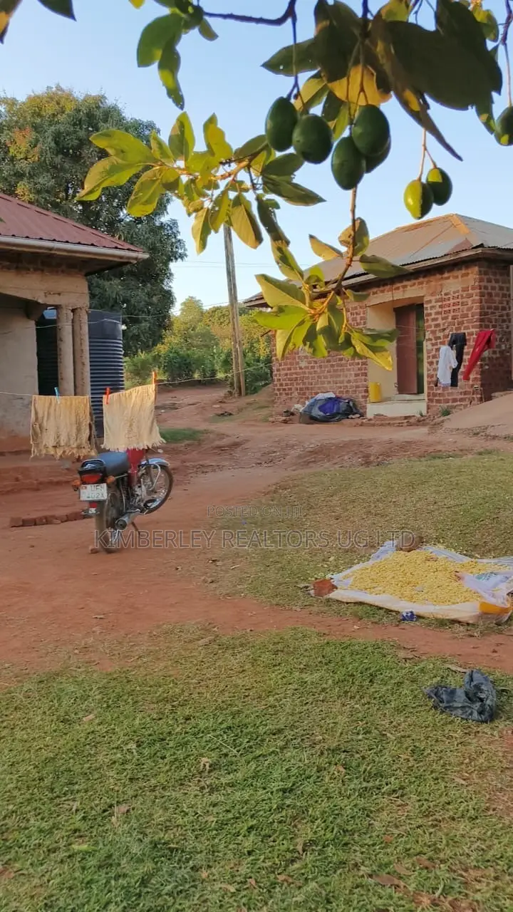 🔥🔥 24 Commercial Decimals of Prime Land for Sale in Kawempe Ttula! 🔥🔥