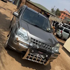 Nissan X-Trail 2010 Gray