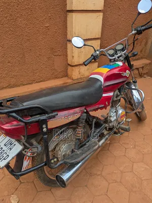 Bajaj Boxer 125 2019 Red