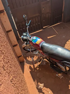 Bajaj Boxer 125 2019 Red