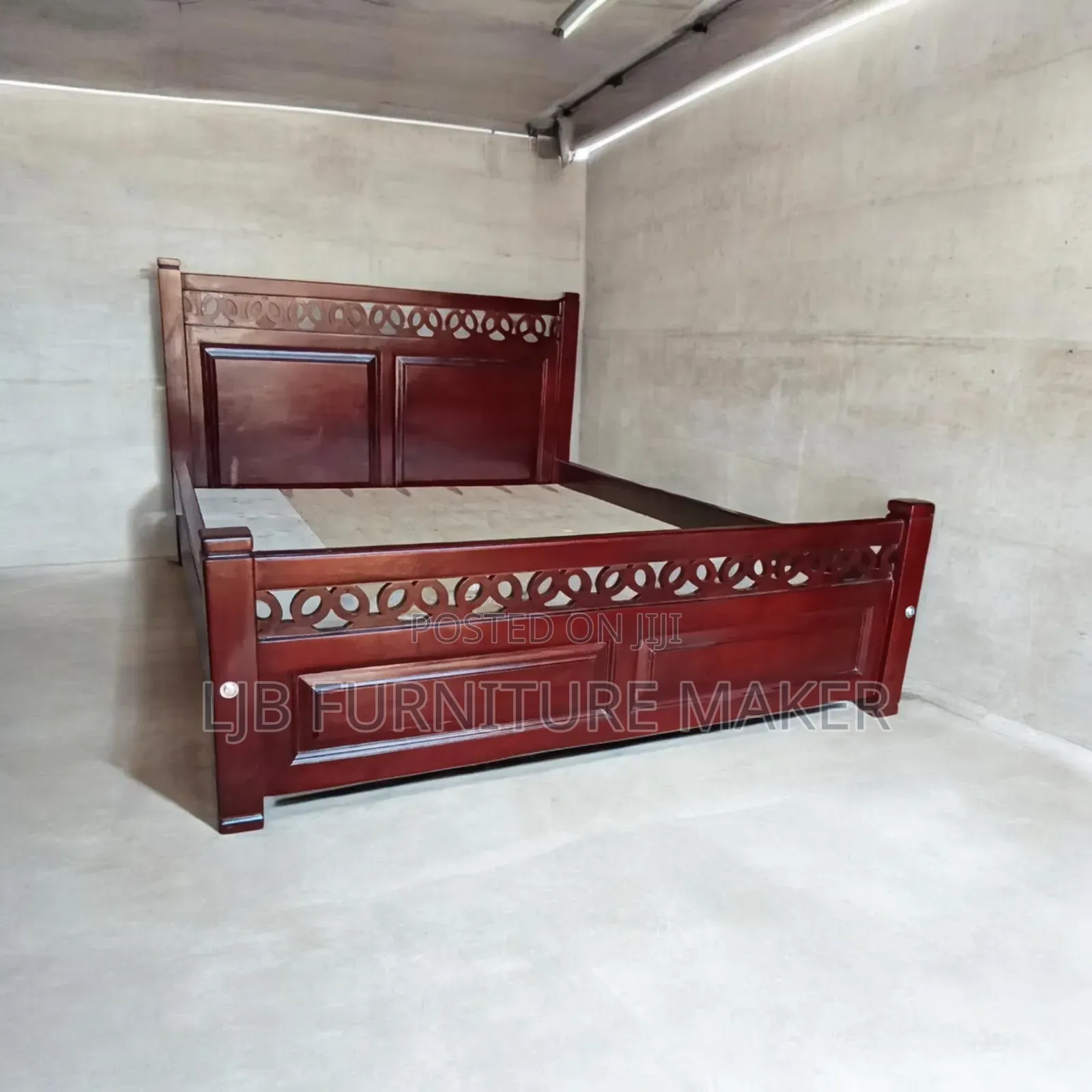 Musambya Bed Well Dry Wood and Design
