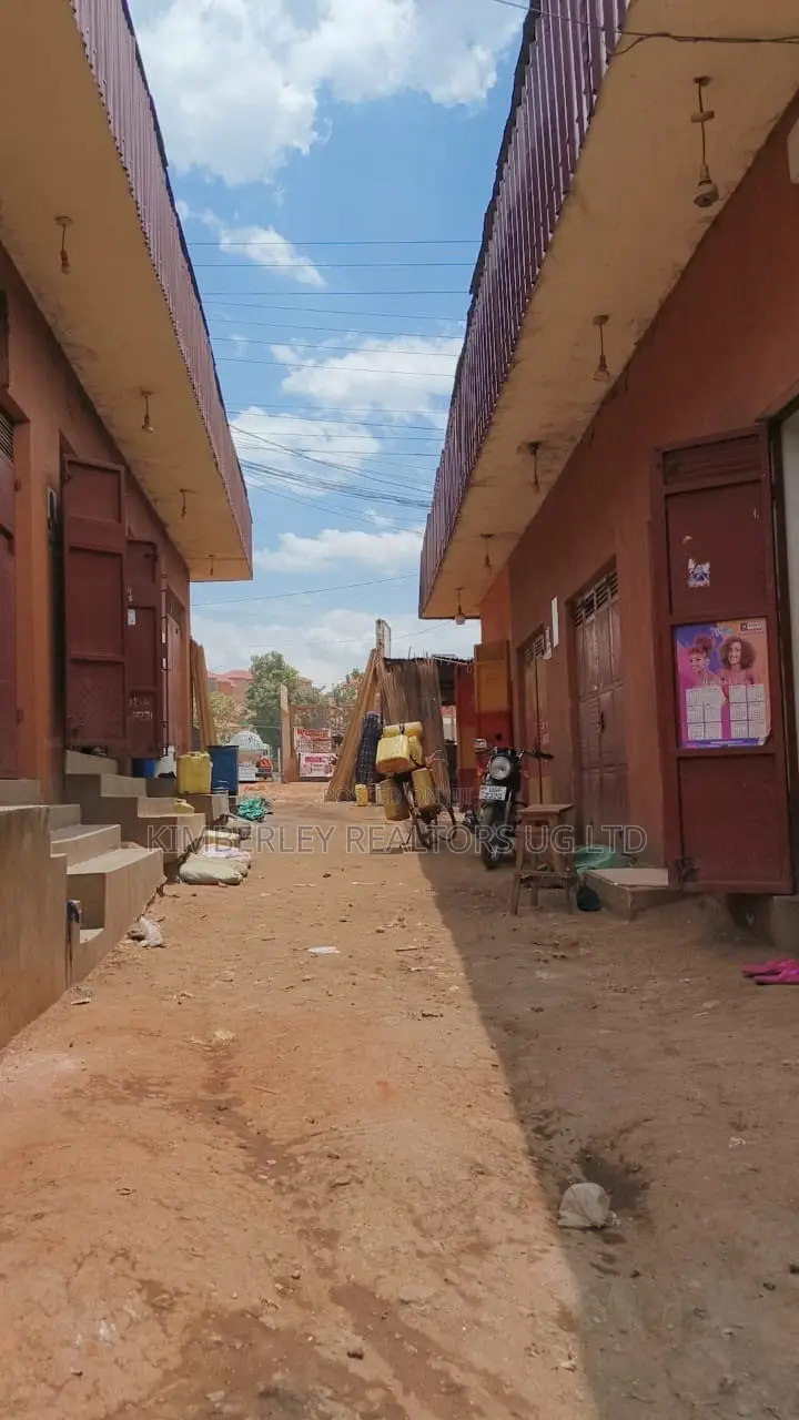 🔥🔥 14 Shops for Sale in Bombo Road, Kawempe! 🔥🔥