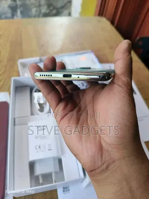 New Tecno Camon 40 Pro 5G 256 GB Gold