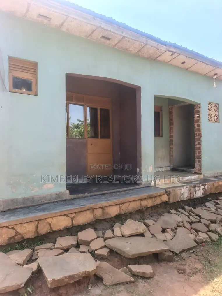 🔥🔥 Commercial Property for Sale in Wakiso Namuseera! 🔥🔥