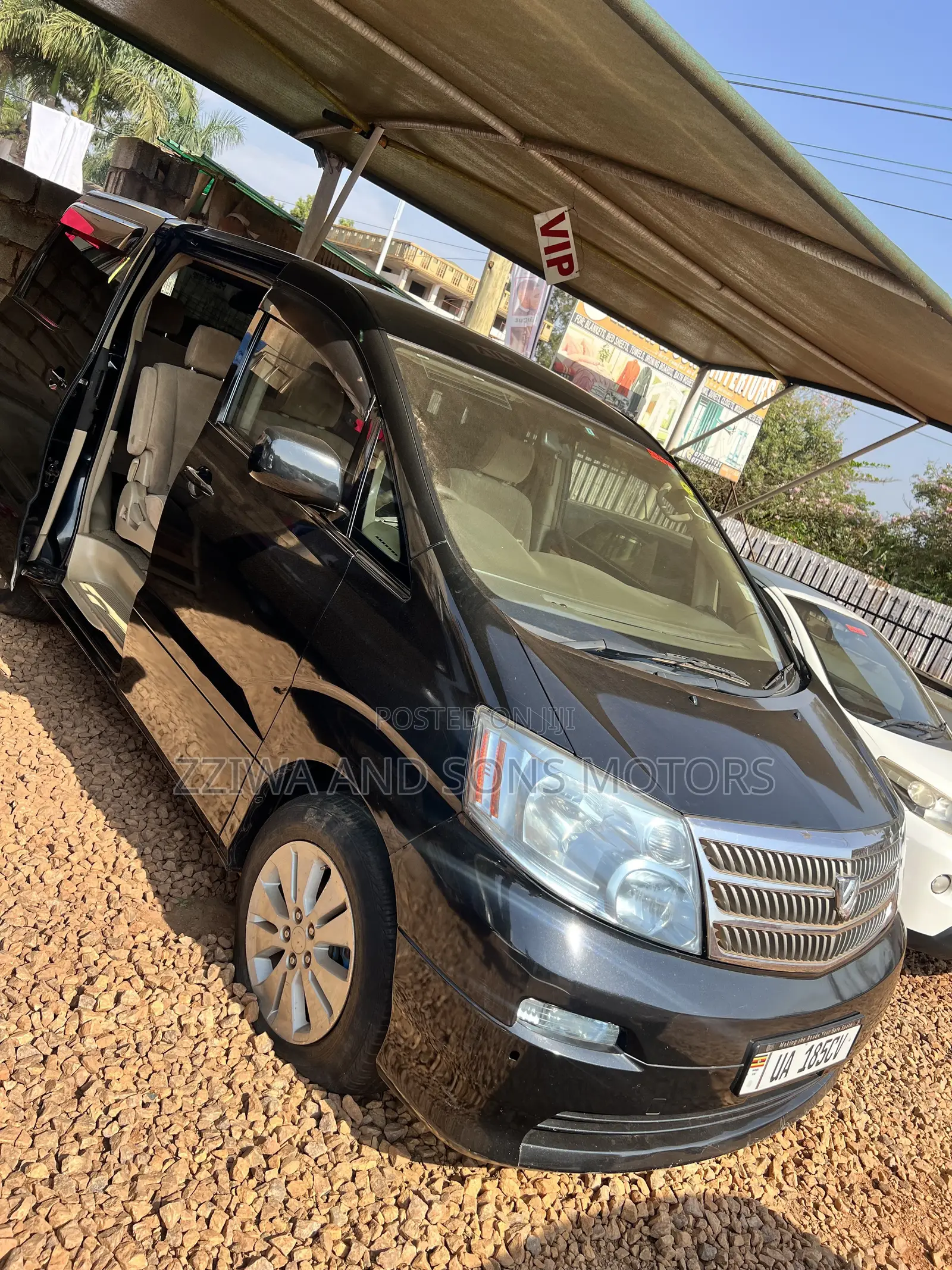 Toyota Alphard 2.4 Petrol FWD 2006 Black