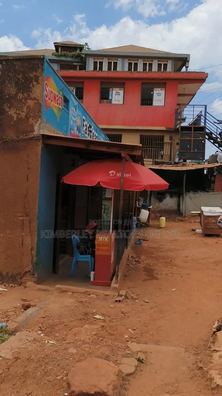 🔥🔥 14 Shops for Sale in Bombo Road, Kawempe! 🔥🔥