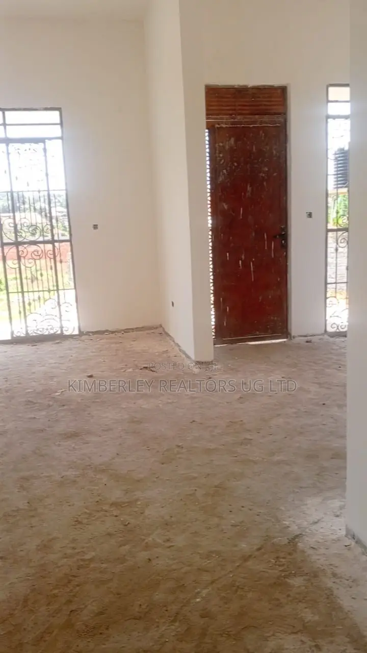3bdrm House in Division A for sale