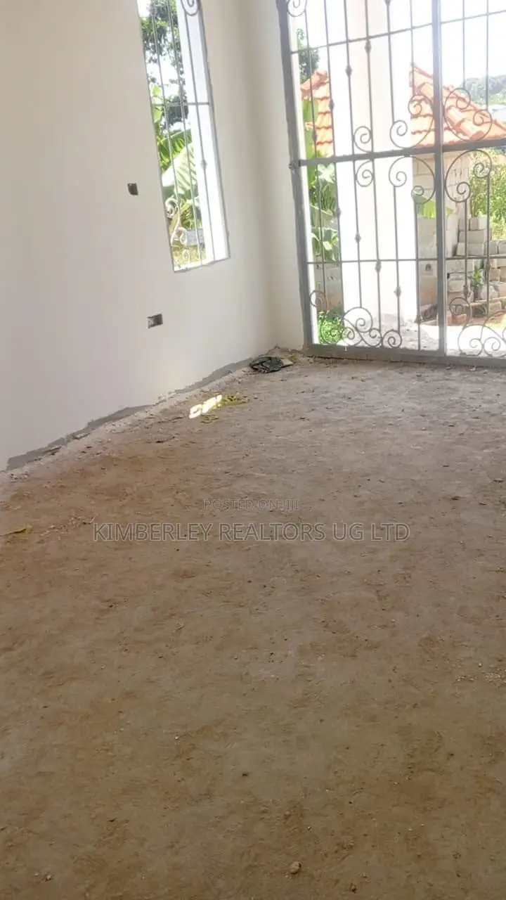 3bdrm House in Division A for sale