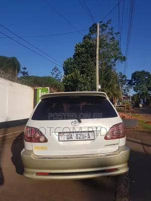 Toyota Harrier 2.2 16V 2002 White