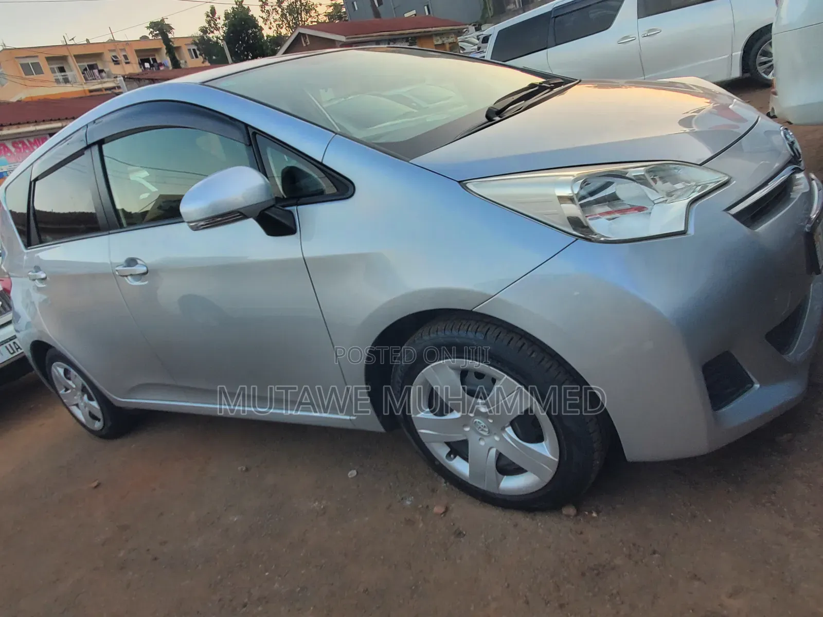 Toyota Ractis 2012 Silver