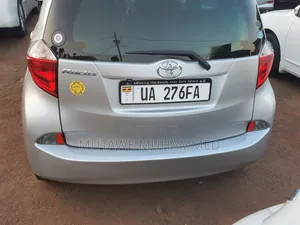 Toyota Ractis 2012 Silver
