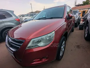 Volkswagen Tiguan 2010 Red