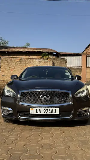 Infiniti Q70 2015 Brown