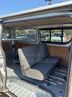 Toyota HiAce 2013 Silver