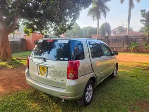 Toyota Raum 2006 Silver